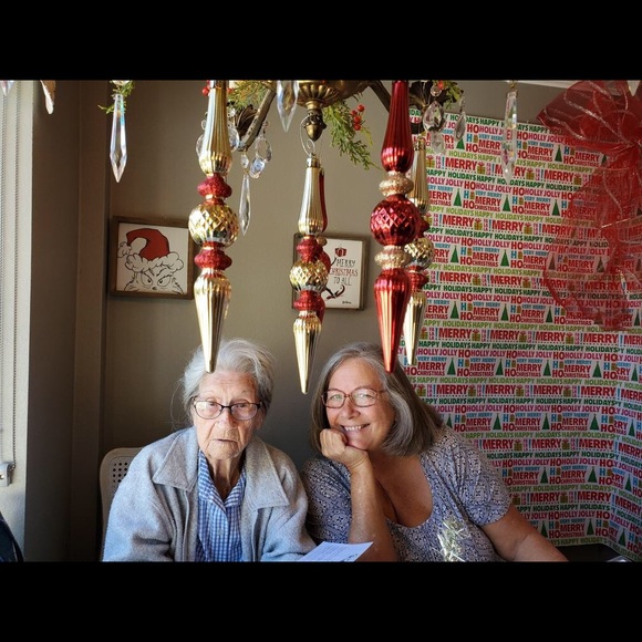 Meet your Posher, Camilla - Picture 2 of 2